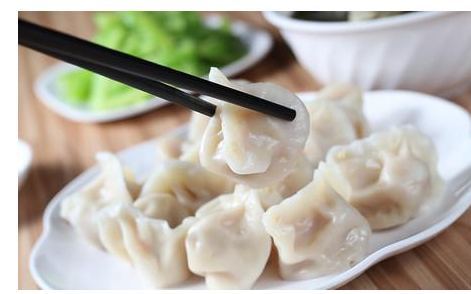 如何吃餃子既可以品嘗美食又熱量小不易發(fā)胖呢