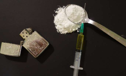 沉迷于海洛因的個(gè)體具有獨(dú)特的腦部疾病 類似于阿爾茨海默氏癥