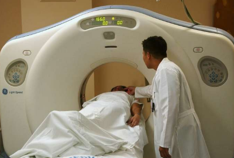 醫(yī)學院的模擬有助于醫(yī)生為照顧垂死的病人做好準備