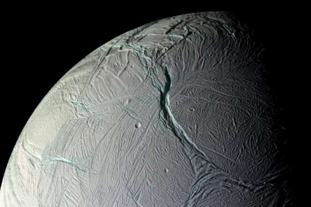 實(shí)驗(yàn)室模擬土星衛(wèi)星土衛(wèi)二的條件