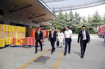 持續“出海行動”結碩果 白象食品與南非駐華大使館簽署戰略合作協議，深化轉口貿易布局